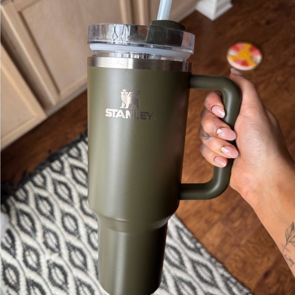 Green Hearth & hand limited addition Stanley